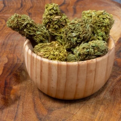 Fleurs de chanvre CBD : comment les utiliser et les consommer ?
