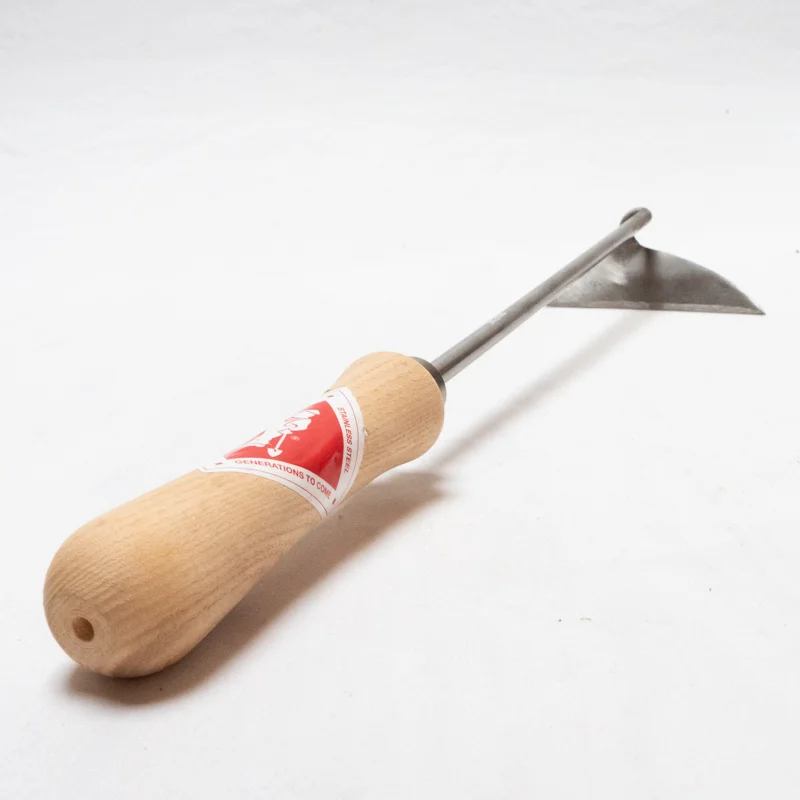 Tools for working the soil - Hand hoe for left-handers